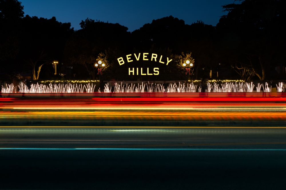 Beverly,Hills,Sign,At,Night